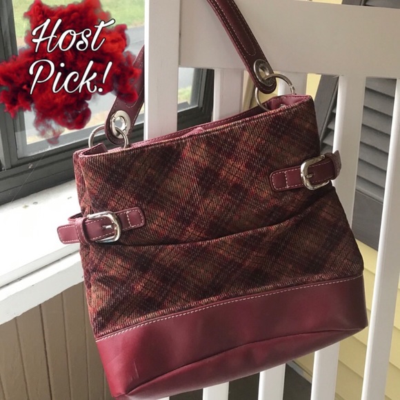 Tommy Hilfiger Handbags - Tommy Hilfiger Handbag *EUC *Trending for FALL🍁